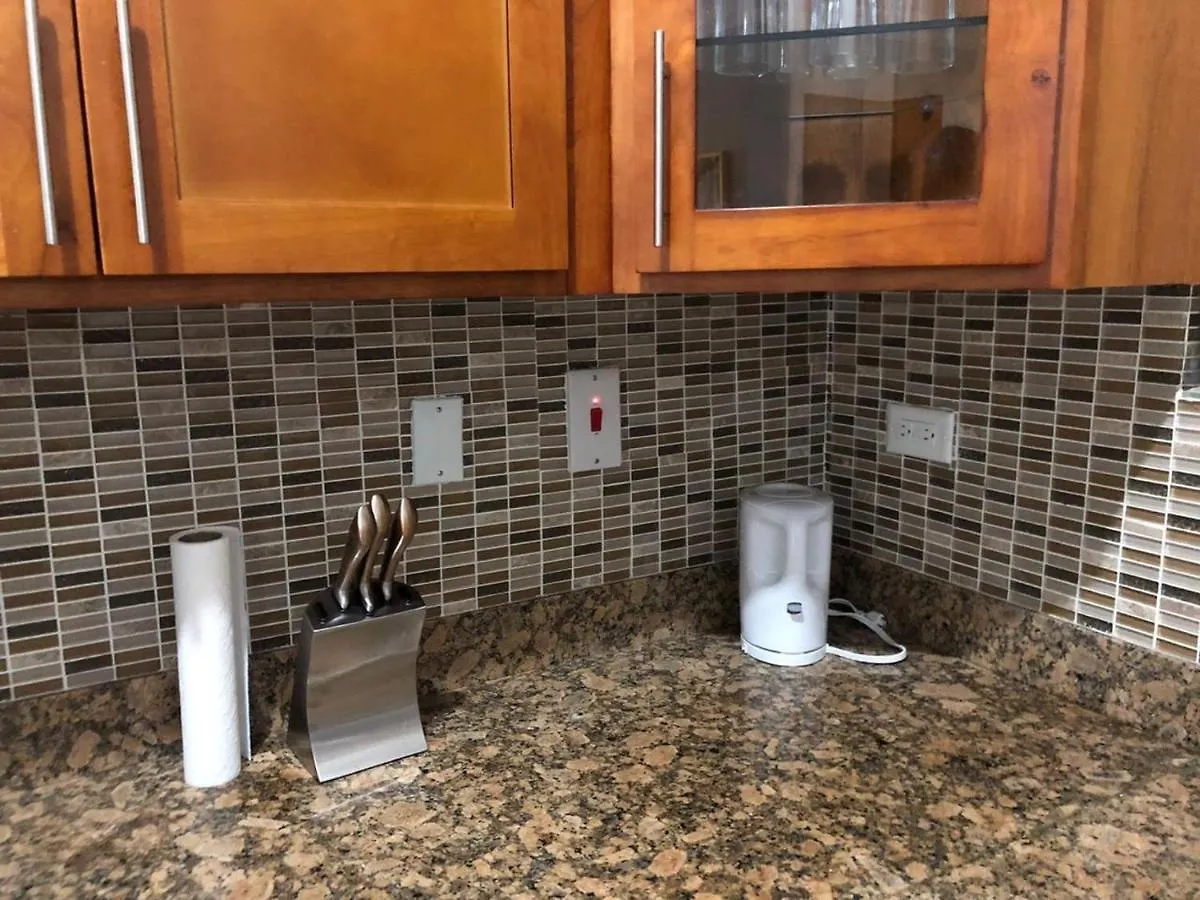 Luxury At Fairway Apartment Kingston