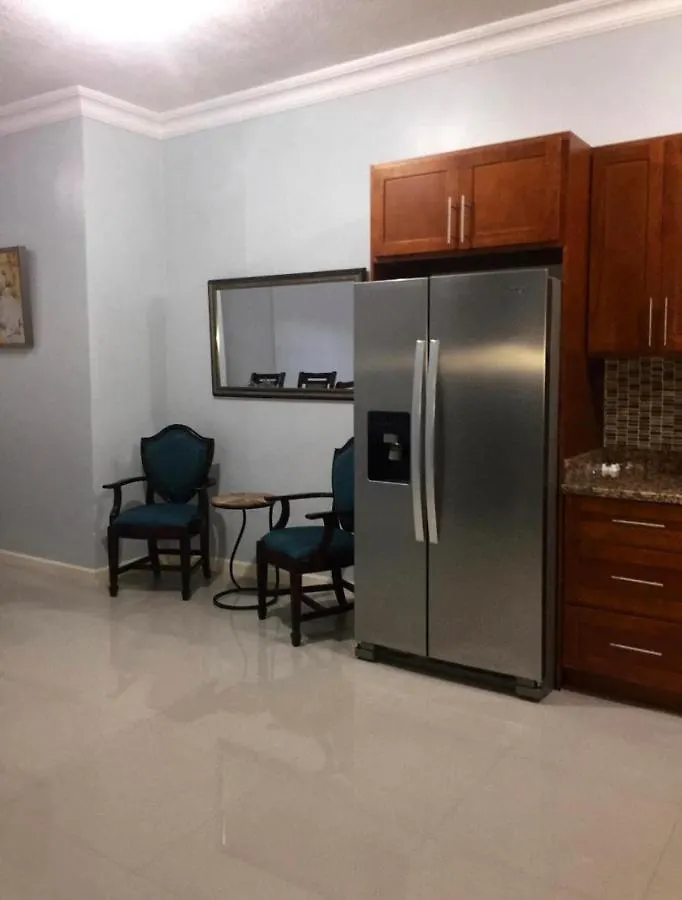 Luxury At Fairway Apartment Kingston